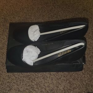 IDIFU Women's Classic Low Heels Dress Pumps 2 Inch Kitten Heels.